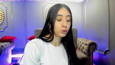 Snapshot of miilu__1 chatting on 02-15-25, 07:06 miilu online show from 02-15-25, 07:06