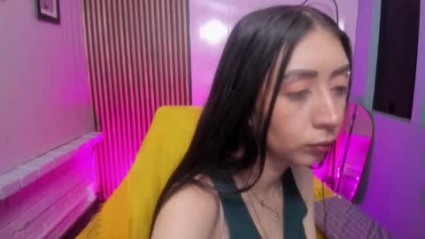 miilu  online show from 03-18-26, 03:42