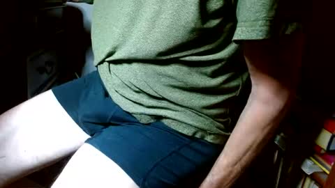 Snapshot of miister_macky chatting on 06-24-26, 04:11 miister macky online show from 06-24-26, 04:11
