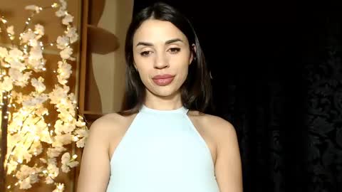 Mika online show from 01-02-25, 10:48