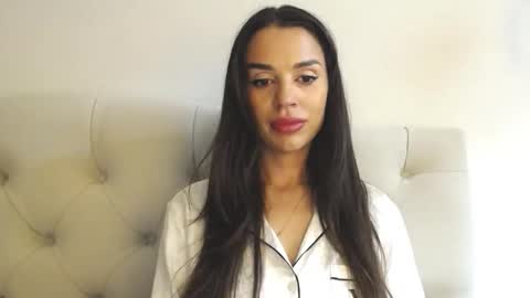 Mika online show from 09-19-25, 08:53