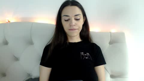 Mika online show from 12-14-25, 07:40