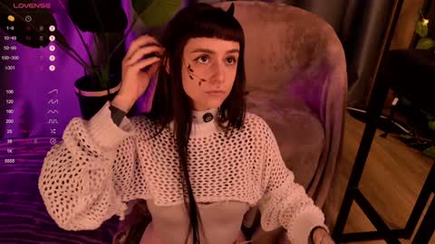 mika_moon_ online show from 12-15-24, 09:20