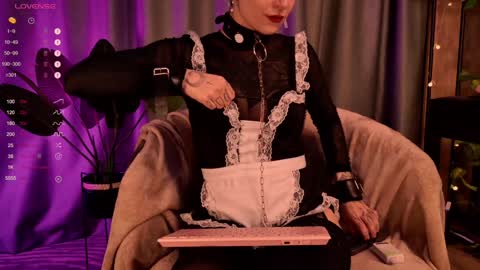 mika_moon_ online show from 12-16-24, 11:07