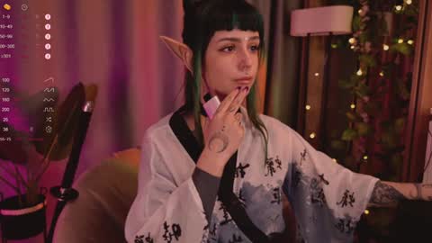 mika_moon_ online show from 02-08-25, 11:24