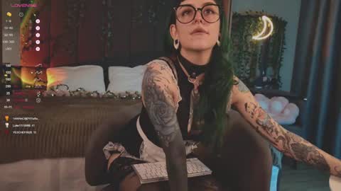 mika_moon_ online show from 03-01-25, 03:38