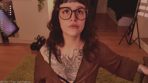 mika_moon_ online show from 09-27-25, 06:57