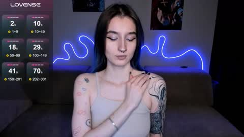 Mika online show from 03-12-26, 01:17