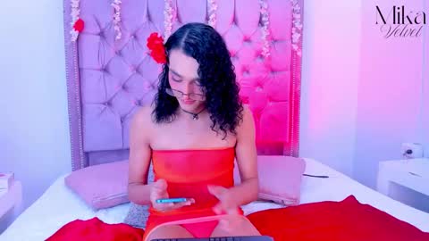 Snapshot of mika_velvet chatting on 02-20-26, 09:15 mika_velvet online show from 02-20-26, 09:15