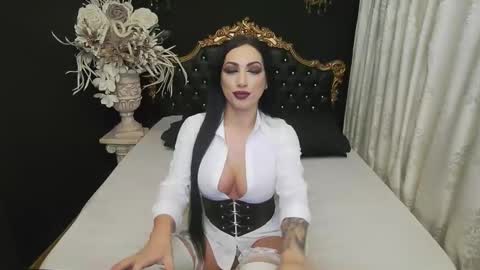 Mikaela online show from 02-12-25, 07:55