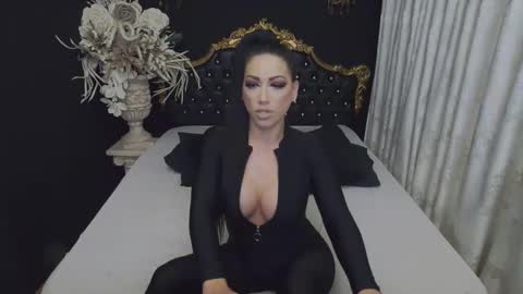 Mikaela online show from 10-13-25, 03:17