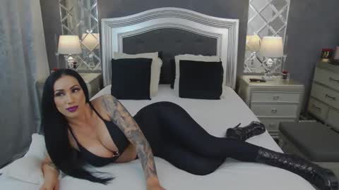 Snapshot of mikaelajensen chatting on 05-29-26, 03:04 Mikaela online show from 05-29-26, 03:04