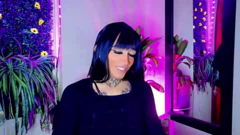 Snapshot of mikaelarangel chatting on 09-27-25, 06:35 mikaelarangel online show from 09-27-25, 06:35