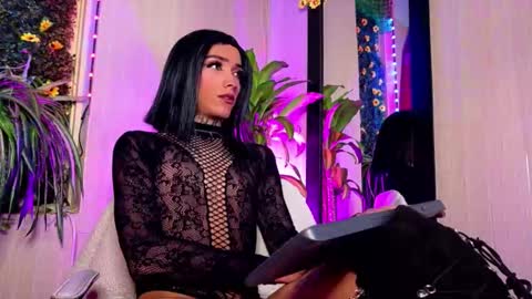 Snapshot of mikaelarangel chatting on 10-20-25, 01:28 mikaelarangel online show from 10-20-25, 01:28