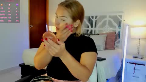 Mikaela blondie bigass online show from 12-19-25, 10:55