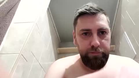 Snapshot of mikavfr chatting on 12-27-24, 02:22 Mika online show from 12-27-24, 02:22