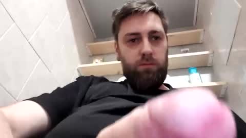 Snapshot of mikavfr chatting on 01-28-25, 07:10 Mika online show from 01-28-25, 07:10