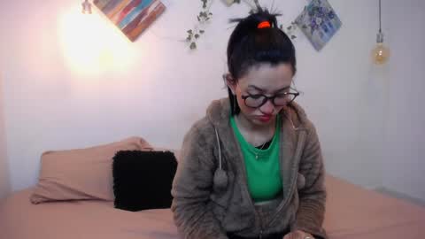 mikaza online show from 05-13-26, 12:46