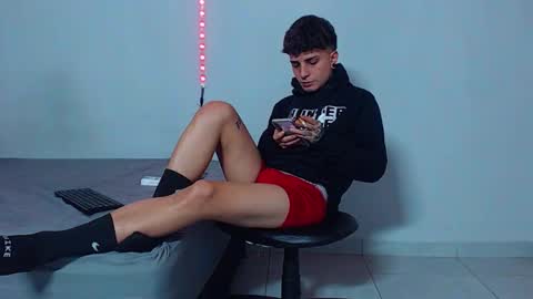 Mike IMDEPENDIENT MODEL online show from 12-01-25, 03:33