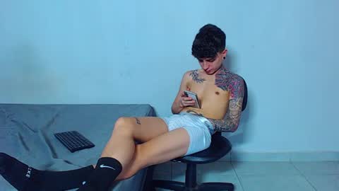 Mike IMDEPENDIENT MODEL online show from 04-01-26, 01:41