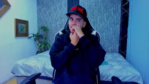 Mike 0233 online show from 11-16-25, 04:18