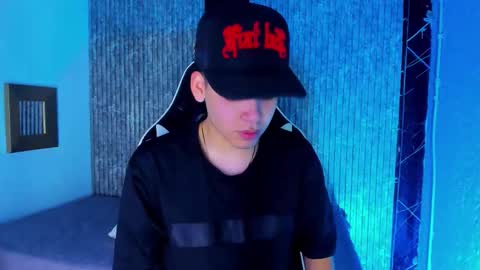 Mike 0233 online show from 12-14-25, 04:51