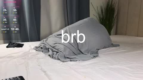 Snapshot of mike___magic chatting on 02-20-25, 05:07 Mike Magic online show from 02-20-25, 05:07