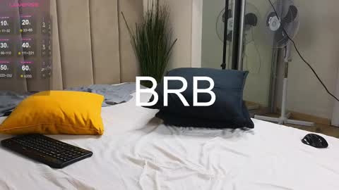 Snapshot of mike___magic chatting on 02-27-25, 02:00 Mike Magic online show from 02-27-25, 02:00