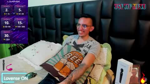 Snapshot of mike_bennet chatting on 03-29-26, 12:21 Mike Bennet Make me Cum Please online show from 03-29-26, 12:21