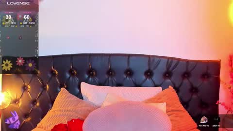 Snapshot of mike_blossom chatting on 02-14-25, 06:19 Henry Price online show from 02-14-25, 06:19