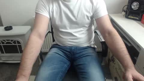 Snapshot of mike_master30 chatting on 01-10-25, 06:31 MikeMaster online show from 01-10-25, 06:31