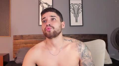 Snapshot of mike_montoya chatting on 01-07-26, 02:14 Mike Montoya online show from 01-07-26, 02:14