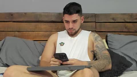 Snapshot of mike_montoya chatting on 02-05-26, 01:43 Mike Montoya online show from 02-05-26, 01:43