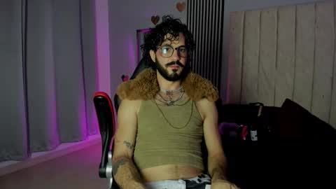 Snapshot of mike_parkerr chatting on 12-16-25, 05:56 Mike Parker online show from 12-16-25, 05:56