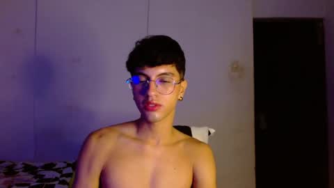 Mike Pineapple online show from 10-12-25, 05:17