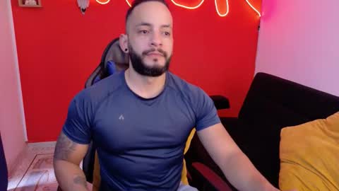 Snapshot of mike_savage3 chatting on 11-19-25, 12:16 Mike online show from 11-19-25, 12:16