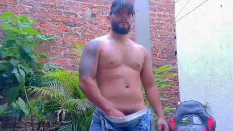 Snapshot of mike_savage3 chatting on 11-25-25, 01:11 Mike online show from 11-25-25, 01:11