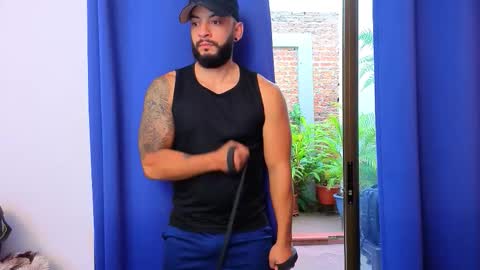 Snapshot of mike_savage3 chatting on 12-18-25, 12:11 Mike online show from 12-18-25, 12:11