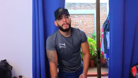 Snapshot of mike_savage3 chatting on 12-20-25, 12:23 Mike online show from 12-20-25, 12:23