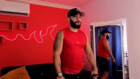 Snapshot of mike_savage3 chatting on 01-10-26, 12:18 Mike online show from 01-10-26, 12:18