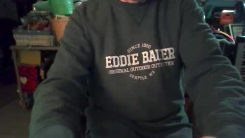 Snapshot of mikeb3200 chatting on 03-29-26, 04:56 mikeb3200 online show from 03-29-26, 04:56