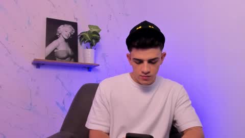 Snapshot of mikecooper_ chatting on 02-06-25, 05:57 Mike Cooper online show from 02-06-25, 05:57