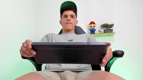 Snapshot of mikecooper_ chatting on 01-12-26, 05:56 Mike Cooper online show from 01-12-26, 05:56