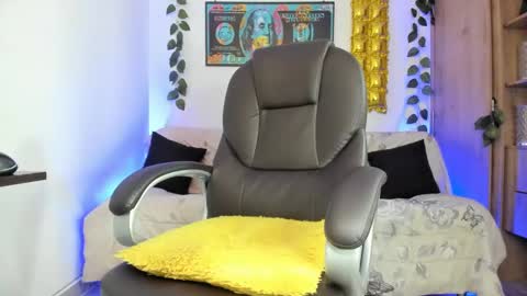 Snapshot of mikee_scooth chatting on 01-19-25, 03:21 mikee_scooth online show from 01-19-25, 03:21