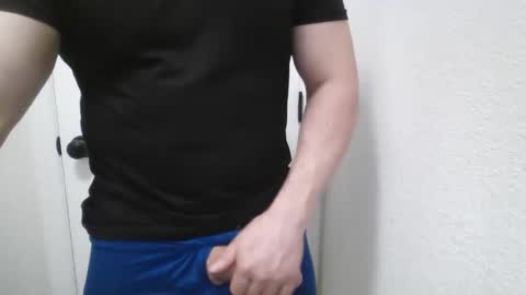 Snapshot of mikehannigan123 chatting on 02-12-26, 08:42 mikehannigan123 online show from 02-12-26, 08:42