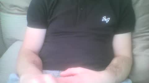 Snapshot of mikehockishuge9 chatting on 10-11-25, 10:14 mikehockishuge9 online show from 10-11-25, 10:14