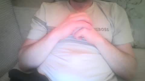 Snapshot of mikehockishuge9 chatting on 02-01-26, 01:26 mikehockishuge9 online show from 02-01-26, 01:26