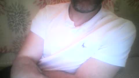 Snapshot of mikehockishuge9 chatting on 06-09-26, 10:21 mikehockishuge9 online show from 06-09-26, 10:21