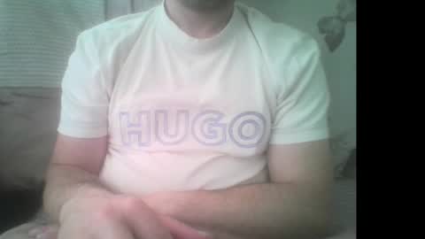 Snapshot of mikehockishuge9 chatting on 07-12-26, 12:18 mikehockishuge9 online show from 07-12-26, 12:18