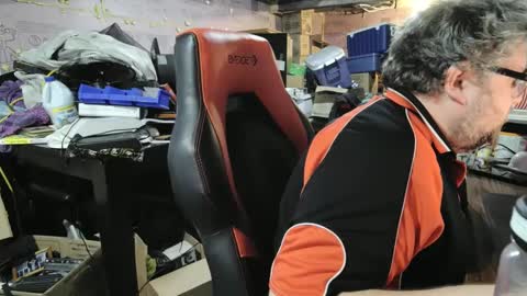 Snapshot of mikejws chatting on 03-10-25, 11:27 mikejws online show from 03-10-25, 11:27